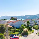 Διαμέρισμα Ljubica J