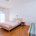 Ljubica J Διαμέρισμα Lopar