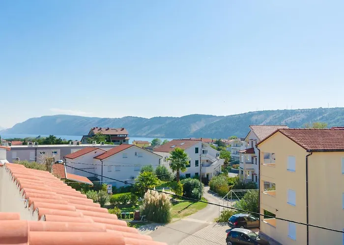 Ljubica J * لوبار